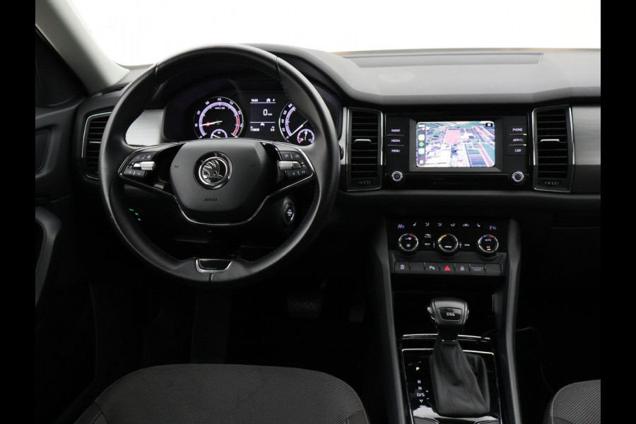 Škoda Kodiaq 1.5 TSI 150 PK DSG 7-PERSOONS + TREKHAAK | APPLE CARPLAY | STUUR / STOELVERWARMING