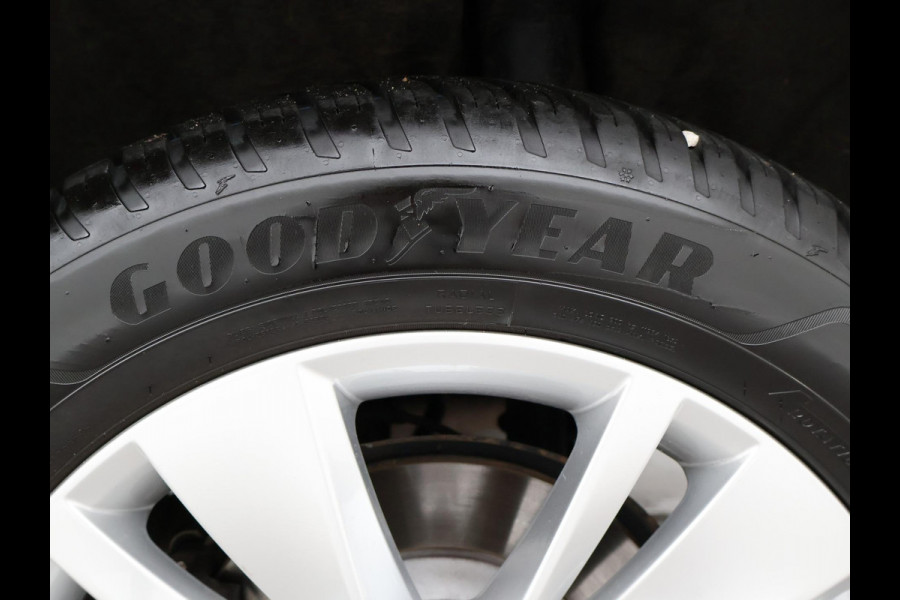 Škoda Kodiaq 1.5 TSI 150 PK DSG 7-PERSOONS + TREKHAAK | APPLE CARPLAY | STUUR / STOELVERWARMING