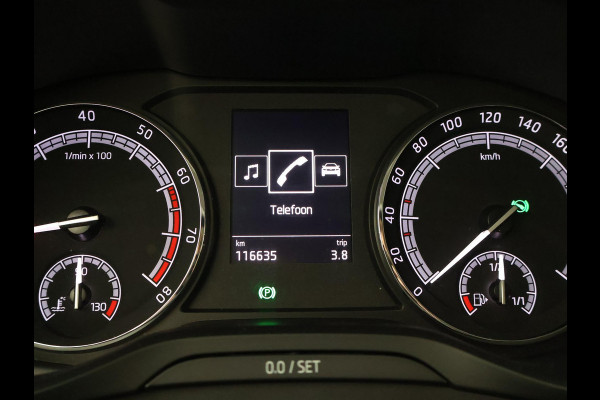 Škoda Kodiaq 1.5 TSI 150 PK DSG 7-PERSOONS + TREKHAAK | APPLE CARPLAY | STUUR / STOELVERWARMING