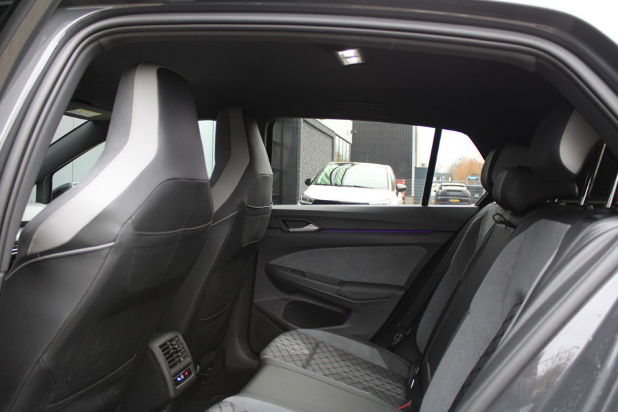 Volkswagen Golf 1.5 eTSI R-Line Business | CAMERA | SFEER | ACC | 18 INCH | CARPLAY |