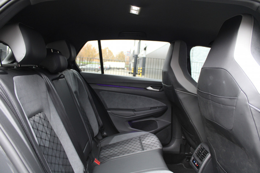 Volkswagen Golf 1.5 eTSI R-Line Business | CAMERA | SFEER | ACC | 18 INCH | CARPLAY |