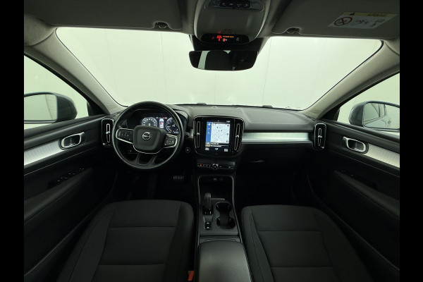 Volvo XC40 1.5 T3 164PK Automaat Trekhaak Navi Ecc Apple Carplay Android Auto Cruise Control Business Pro Elek. Achterklep Lane Assist Road Sign Info DAB Led City-Safety 1.600KG Trekgewicht