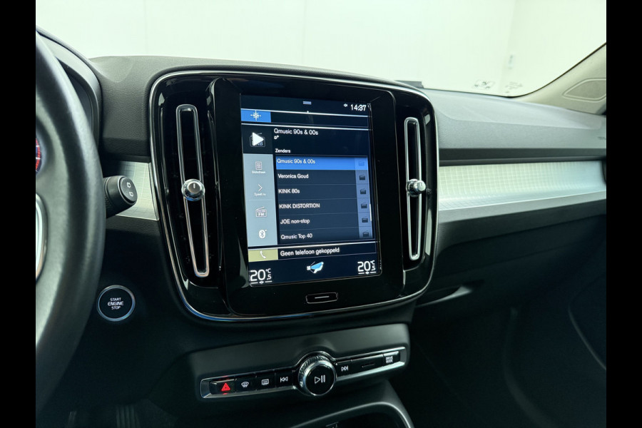 Volvo XC40 1.5 T3 164PK Automaat Trekhaak Navi Ecc Apple Carplay Android Auto Cruise Control Business Pro Elek. Achterklep Lane Assist Road Sign Info DAB Led City-Safety 1.600KG Trekgewicht