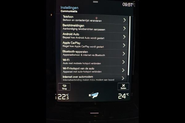 Volvo XC40 1.5 T3 164PK Automaat Trekhaak Navi Ecc Apple Carplay Android Auto Cruise Control Business Pro Elek. Achterklep Lane Assist Road Sign Info DAB Led City-Safety 1.600KG Trekgewicht