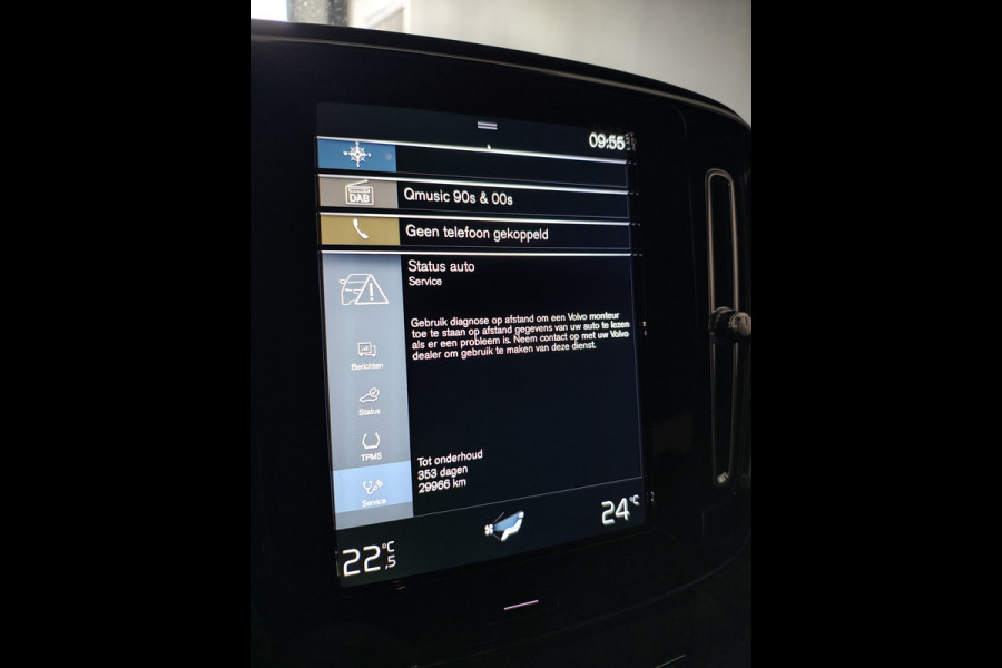 Volvo XC40 1.5 T3 164PK Automaat Trekhaak Navi Ecc Apple Carplay Android Auto Cruise Control Business Pro Elek. Achterklep Lane Assist Road Sign Info DAB Led City-Safety 1.600KG Trekgewicht