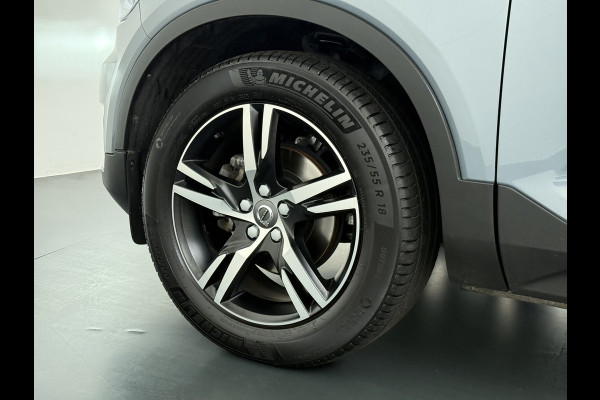 Volvo XC40 1.5 T3 164PK Automaat Trekhaak Navi Ecc Apple Carplay Android Auto Cruise Control Business Pro Elek. Achterklep Lane Assist Road Sign Info DAB Led City-Safety 1.600KG Trekgewicht