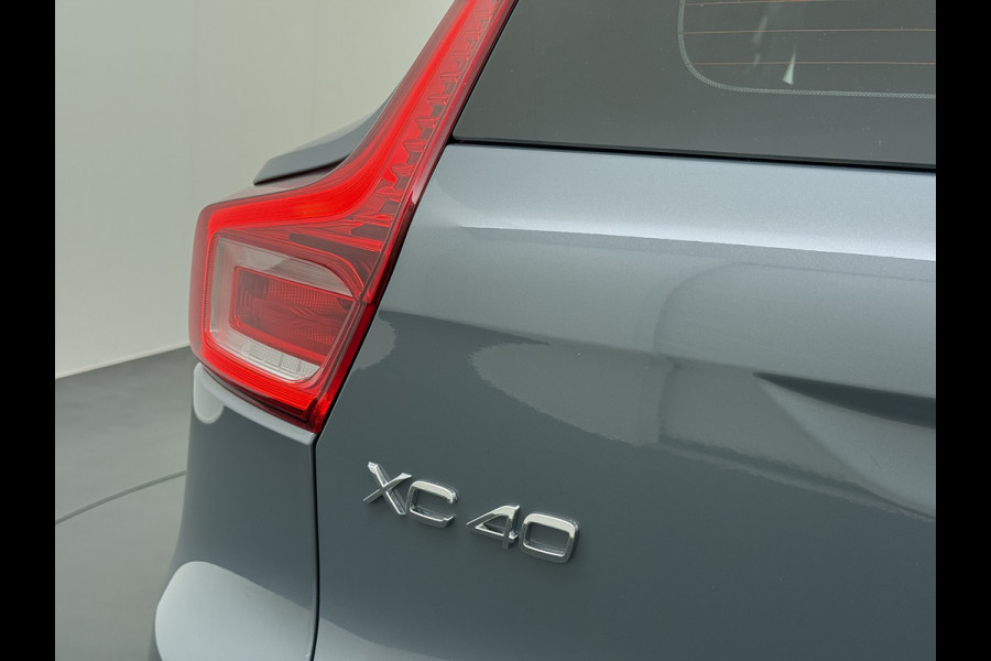 Volvo XC40 1.5 T3 164PK Automaat Trekhaak Navi Ecc Apple Carplay Android Auto Cruise Control Business Pro Elek. Achterklep Lane Assist Road Sign Info DAB Led City-Safety 1.600KG Trekgewicht