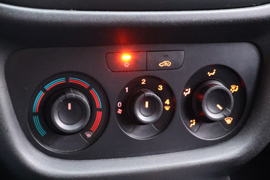 Fiat Doblò Cargo 1.3 MJ L2H1 Maxi | CarPlay | Android Auto | Trekhaak | Airco | Sport velgen | MF Stuur | Nieuwe APK | NL Auto