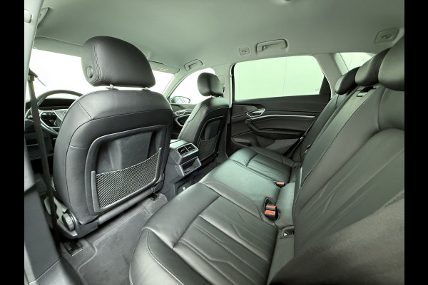 Audi e-tron 55 Quattro Edition 95kWh SOH 93% Leder Trekhaak Navi Ecc Cruise Control Pdc Elek.Achterklep Stoelverwarming Lmv 20" Led DAB 1e Eigenaar Origineel Nederlandse Auto