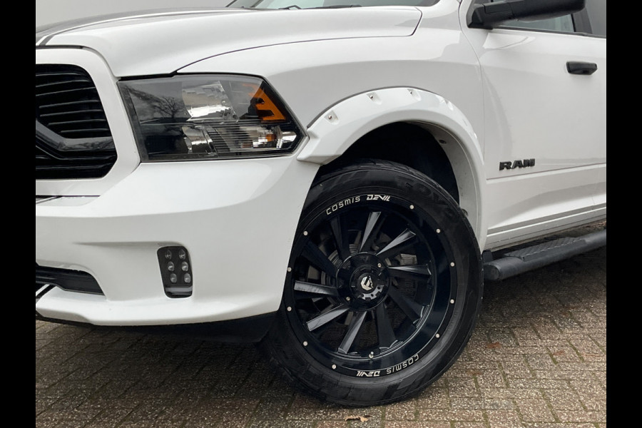 Dodge Ram 1500 5-Pers 5.7 V8 4x4 Crew Cab Leer Bodykit Rebel Camera Trekhaak
