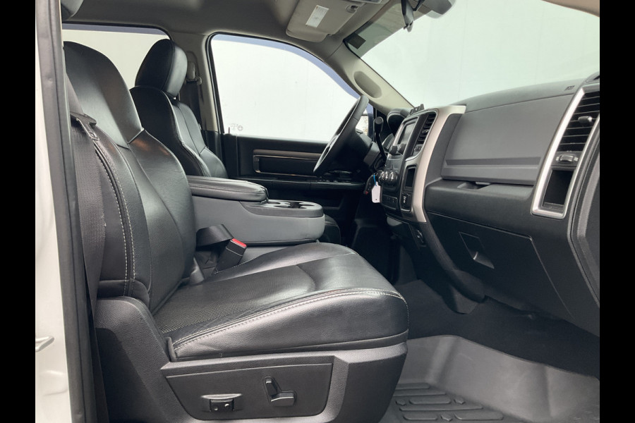 Dodge Ram 1500 5-Pers 5.7 V8 4x4 Crew Cab Leer Bodykit Rebel Camera Trekhaak