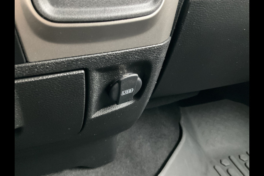 Dodge Ram 1500 5-Pers 5.7 V8 4x4 Crew Cab Leer Bodykit Rebel Camera Trekhaak