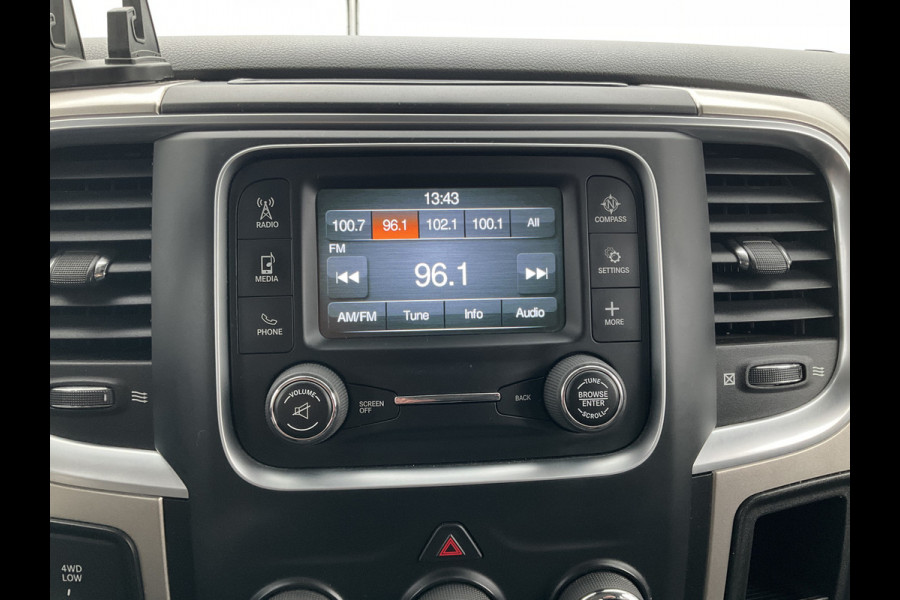 Dodge Ram 1500 5-Pers 5.7 V8 4x4 Crew Cab Leer Bodykit Rebel Camera Trekhaak