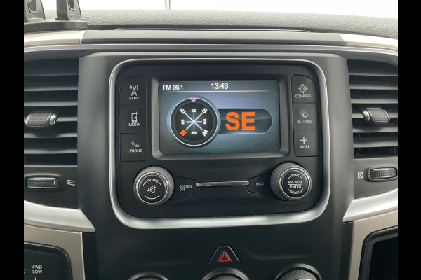 Dodge Ram 1500 5-Pers 5.7 V8 4x4 Crew Cab Leer Bodykit Rebel Camera Trekhaak