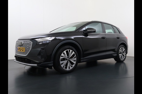 Audi Q4 e-tron 40 Advanced Edition 77kWh SOH 94% Adap.Cruise Trekhaak Navi-Plus Apple Carplay Android Auto Ecc Pdc Matrix Led Sportstoelen DAB Stoelverwarming Led Lmv 19" Elek.Achterklep Led-a-licht dynamisch 1e Eigenaar Origineel Nederlandse Auto 1.000kg Trekgewicht