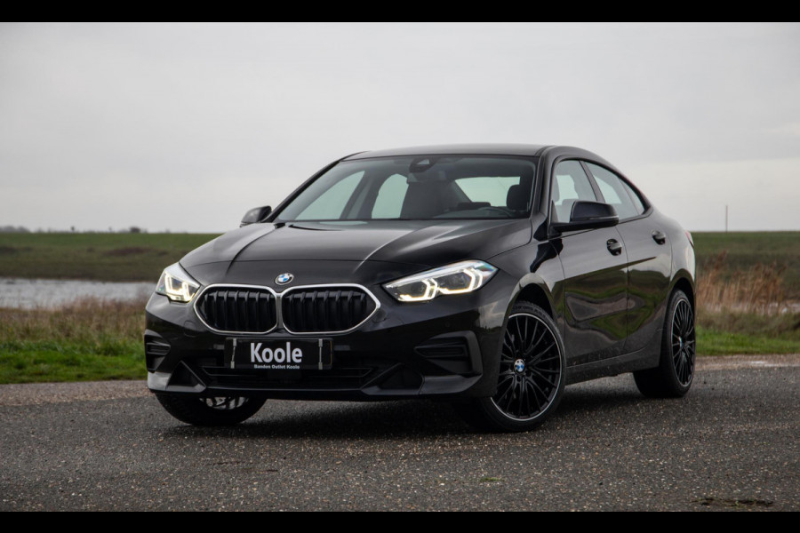 BMW 2 Serie Gran Coupé 218i Introduction Edition NAVI / CARPLAY / LED / AUTOMAAT / N.A.P