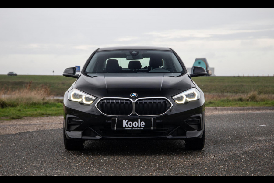 BMW 2 Serie Gran Coupé 218i Introduction Edition NAVI / CARPLAY / LED / AUTOMAAT / N.A.P