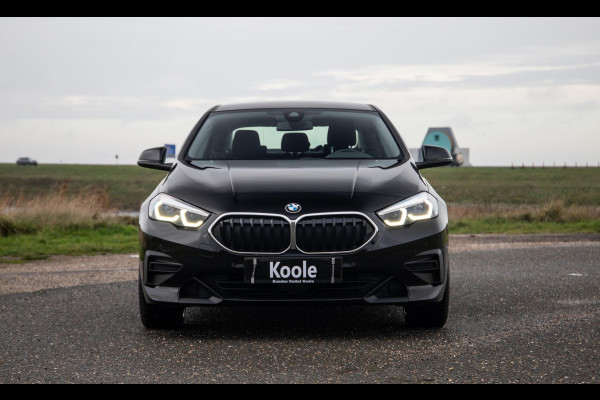 BMW 2 Serie Gran Coupé 218i Introduction Edition NAVI / CARPLAY / LED / AUTOMAAT / N.A.P