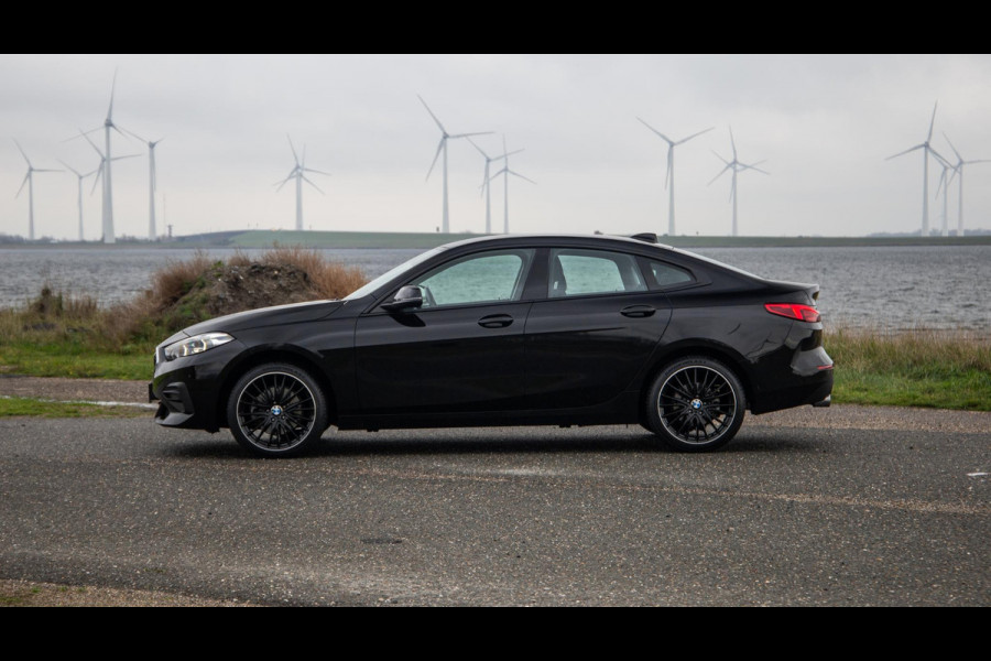 BMW 2 Serie Gran Coupé 218i Introduction Edition NAVI / CARPLAY / LED / AUTOMAAT / N.A.P