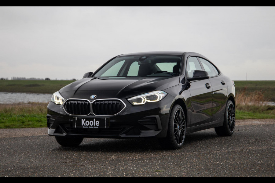 BMW 2 Serie Gran Coupé 218i Introduction Edition NAVI / CARPLAY / LED / AUTOMAAT / N.A.P