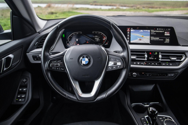 BMW 2 Serie Gran Coupé 218i Introduction Edition NAVI / CARPLAY / LED / AUTOMAAT / N.A.P
