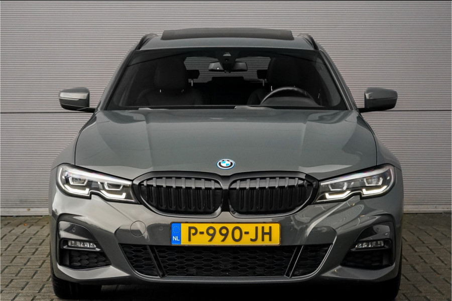 BMW 3 Serie Touring 320e M-Sport Dravitgrau Pano Leder Trekhaak 19"