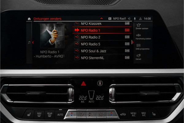 BMW 3 Serie Touring 320e M-Sport Dravitgrau Pano Leder Trekhaak 19"