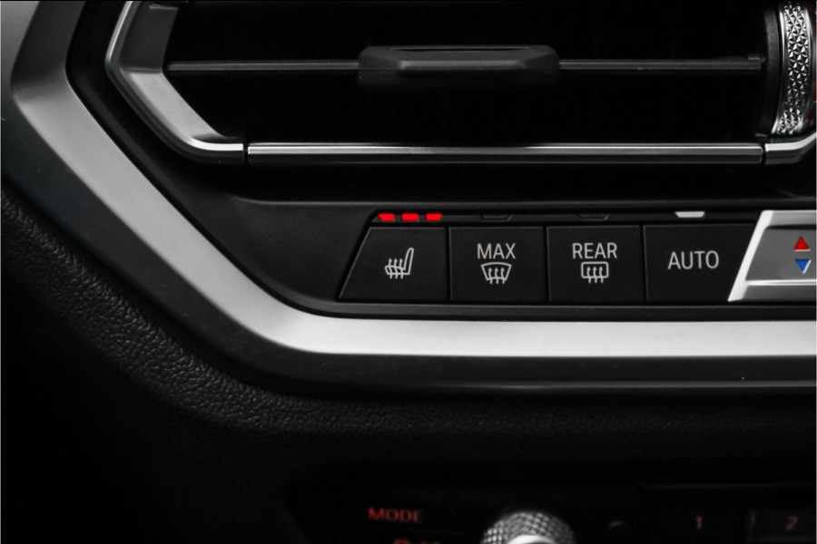 BMW 3 Serie Touring 320e M-Sport Dravitgrau Pano Leder Trekhaak 19"