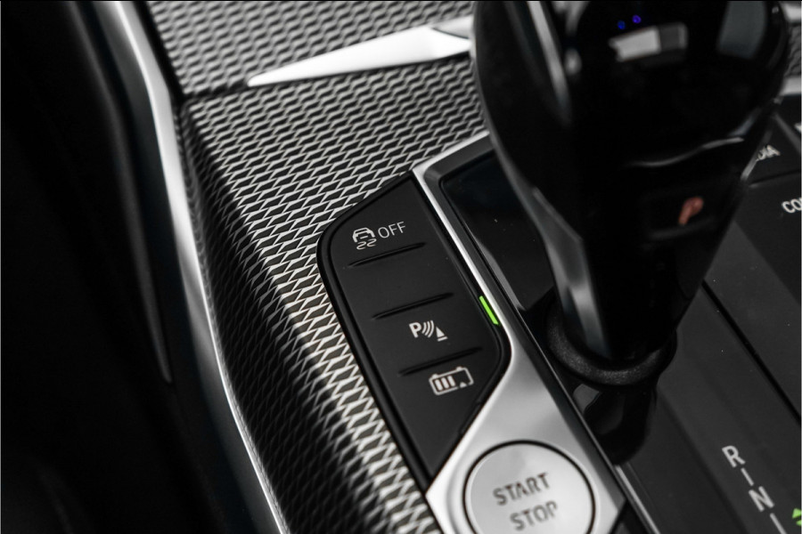 BMW 3 Serie Touring 320e M-Sport Dravitgrau Pano Leder Trekhaak 19"