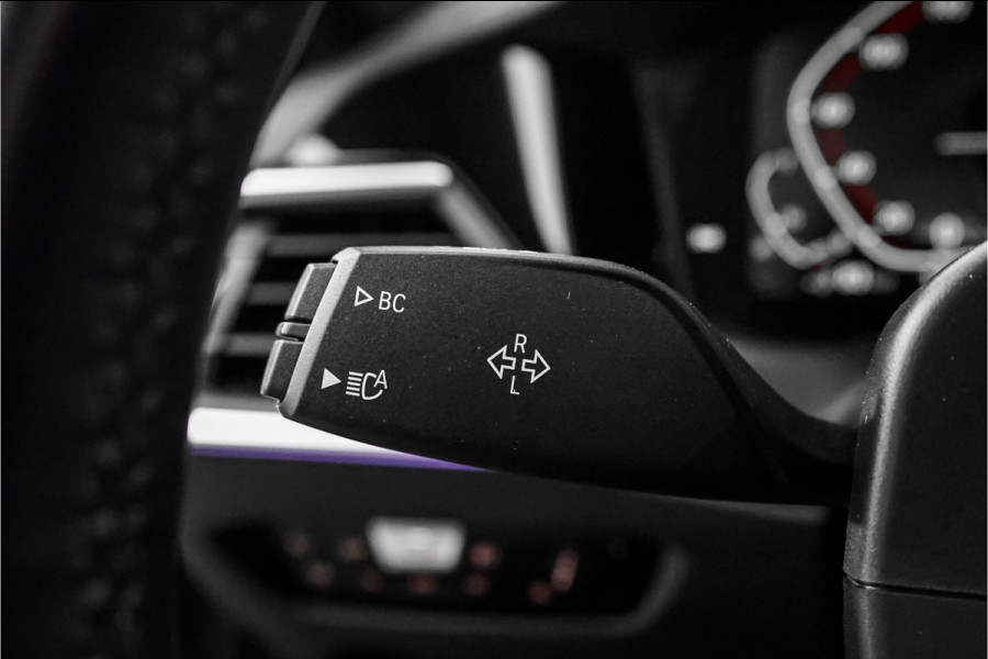 BMW 3 Serie Touring 320e M-Sport Dravitgrau Pano Leder Trekhaak 19"