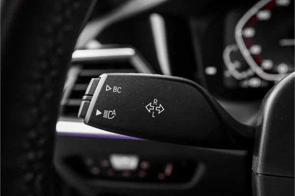 BMW 3 Serie Touring 320e M-Sport Dravitgrau Pano Leder Trekhaak 19"