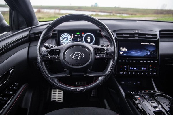 Hyundai Tucson 1.6 T-GDI HEV N Line Sky AUTOMAAT / STOEL VERWARMING + KOELING / PANO / CAMERA