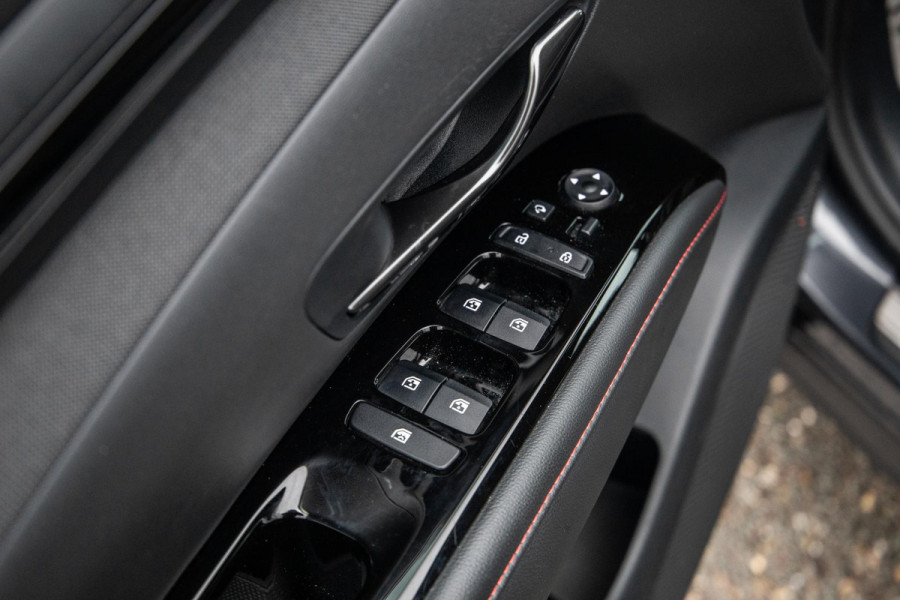 Hyundai Tucson 1.6 T-GDI HEV N Line Sky AUTOMAAT / STOEL VERWARMING + KOELING / PANO / CAMERA