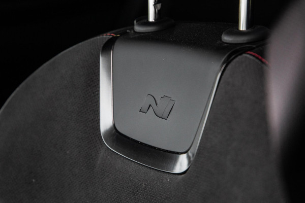 Hyundai Tucson 1.6 T-GDI HEV N Line Sky AUTOMAAT / STOEL VERWARMING + KOELING / PANO / CAMERA