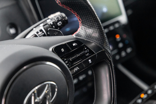 Hyundai Tucson 1.6 T-GDI HEV N Line Sky AUTOMAAT / STOEL VERWARMING + KOELING / PANO / CAMERA