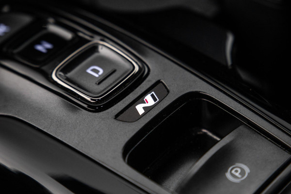 Hyundai Tucson 1.6 T-GDI HEV N Line Sky AUTOMAAT / STOEL VERWARMING + KOELING / PANO / CAMERA