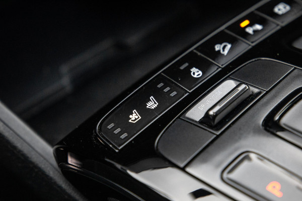 Hyundai Tucson 1.6 T-GDI HEV N Line Sky AUTOMAAT / STOEL VERWARMING + KOELING / PANO / CAMERA