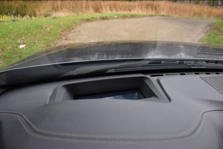 BMW 3-serie 320i M Sport Edition*Dak*Keyless*Digi dash*Head-up*Camera*Enz enz