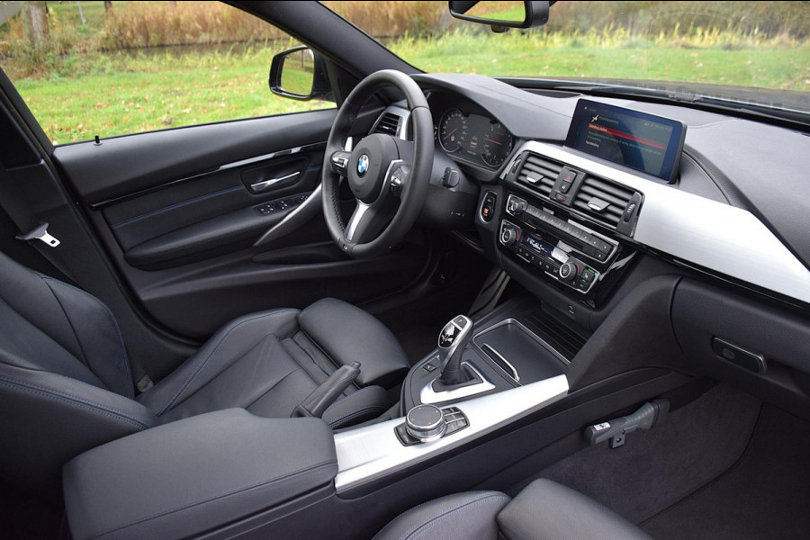 BMW 3-serie 320i M Sport Edition*Dak*Keyless*Digi dash*Head-up*Camera*Enz enz