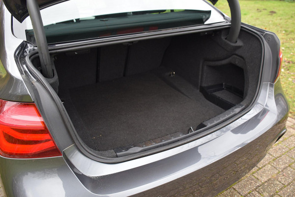 BMW 3-serie 320i M Sport Edition*Dak*Keyless*Digi dash*Head-up*Camera*Enz enz