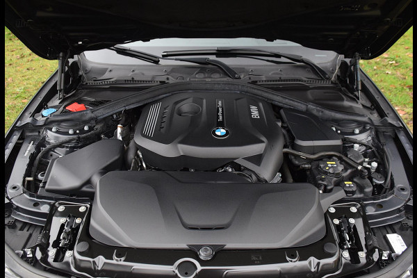 BMW 3-serie 320i M Sport Edition*Dak*Keyless*Digi dash*Head-up*Camera*Enz enz