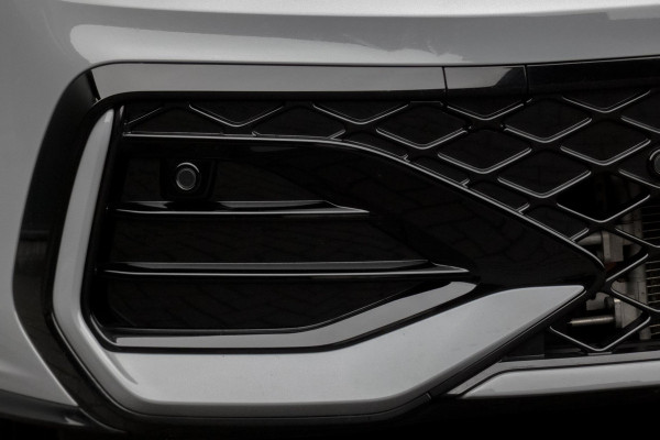 Volkswagen Golf 1.5 eTSI R-Line Edition | PANORAMADAK | IQ LIGHT | ACC | HEAD UP | HARMAN & KARDON