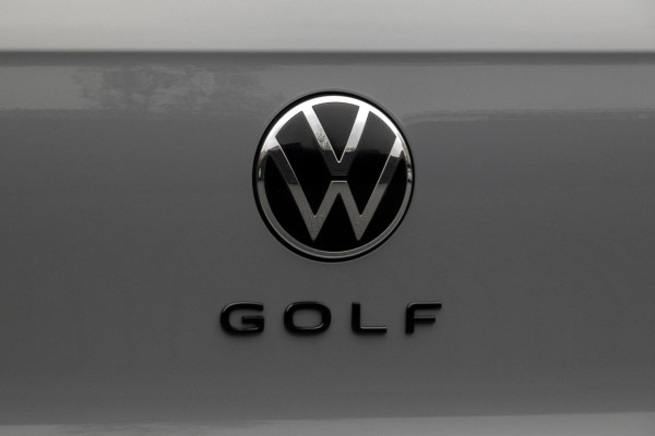 Volkswagen Golf 1.5 eTSI R-Line Edition | PANORAMADAK | IQ LIGHT | ACC | HEAD UP | HARMAN & KARDON
