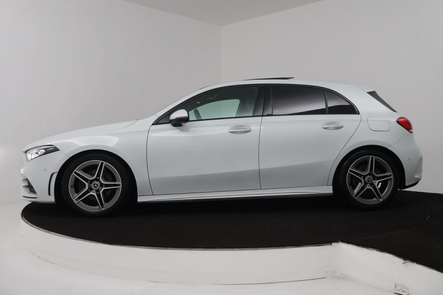 Mercedes-Benz A-Klasse 200 Launch Edition Premium Plus (PANORAMADAK, STOELVERWARMING, SFEERVERLICHTING, ACHTERUITRIJCAMERA)