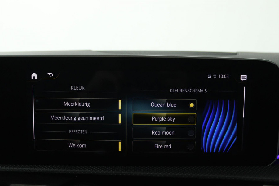 Mercedes-Benz A-Klasse 200 Launch Edition Premium Plus (PANORAMADAK, STOELVERWARMING, SFEERVERLICHTING, ACHTERUITRIJCAMERA)