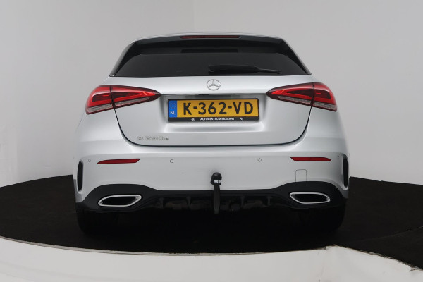 Mercedes-Benz A-Klasse 250 e Business Solution AMG Limited (PANORAMADAK, TREKHAAK, SFEERVERLICHTING, STOELVERWARMING, CAMERA)