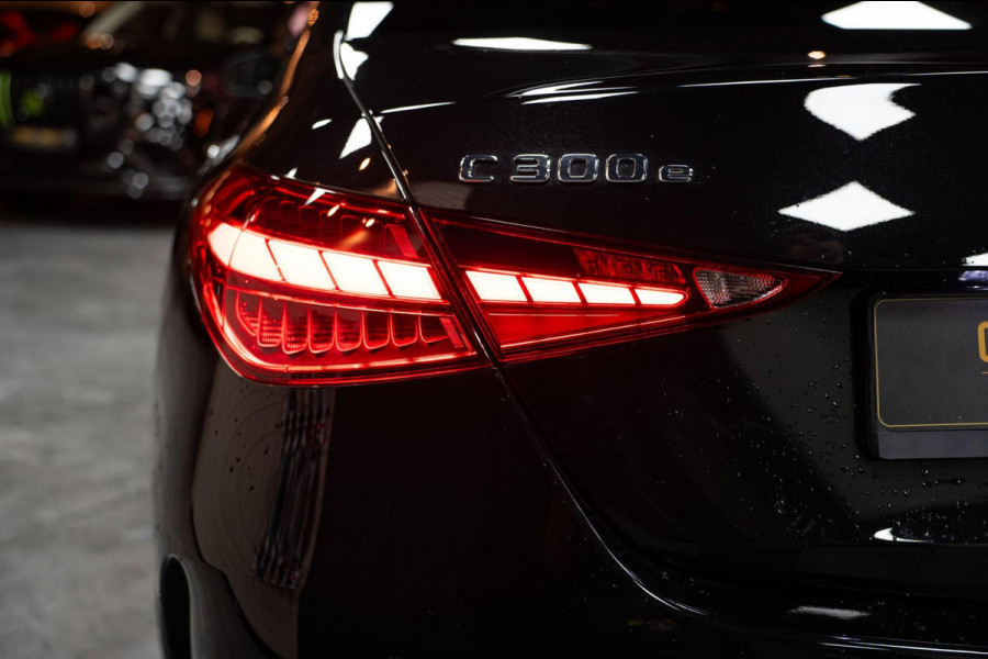 Mercedes-Benz C-Klasse 300e AMGLINE|PANO|HEADUP|GARANTIE