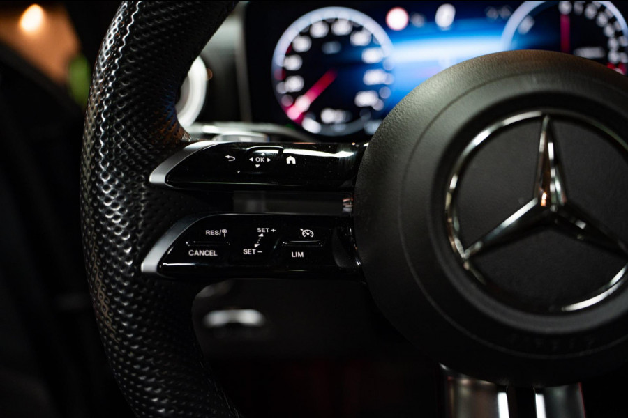 Mercedes-Benz C-Klasse 300e AMGLINE|PANO|HEADUP|GARANTIE