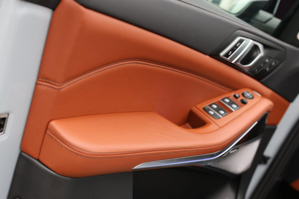 BMW X5 XDrive50e M-Sport *Sky-Lounge*B&W*M-Stoelen*Soft-Close*Trekhaak*