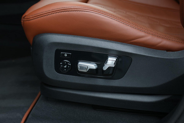 BMW X5 XDrive50e M-Sport *Sky-Lounge*B&W*M-Stoelen*Soft-Close*Trekhaak*